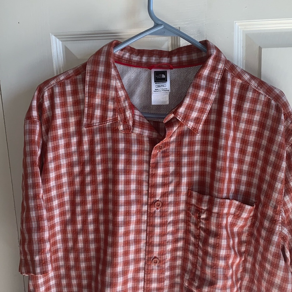 Men’s The North Face orange 2XL short sleeve button up